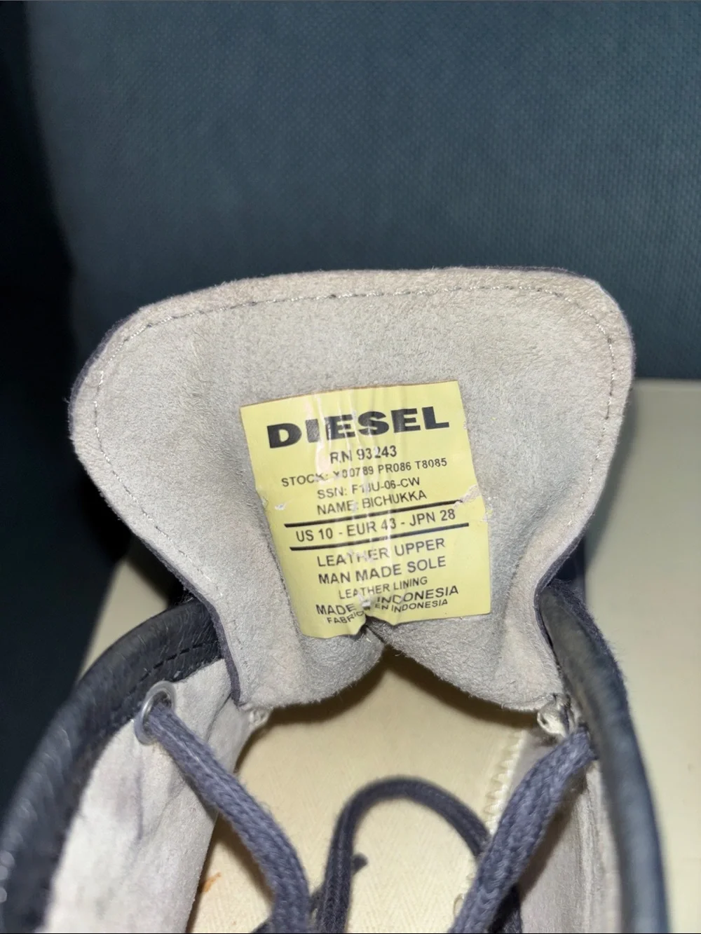 Diesel Men’s Charcoal Suede Chukka BICHUKKA CASTLEROCK Boots, Sz 10. Like New!